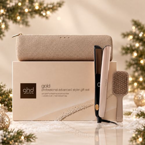 ghd Gold Gift Set 2026 in beige with case and paddle brush